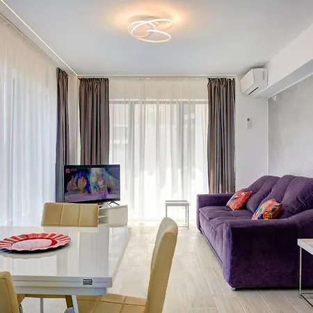 Bel Air Apartment *