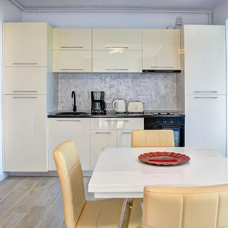Apartment Bel Air