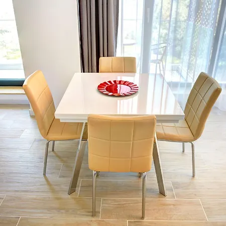 Bel Air Apartment